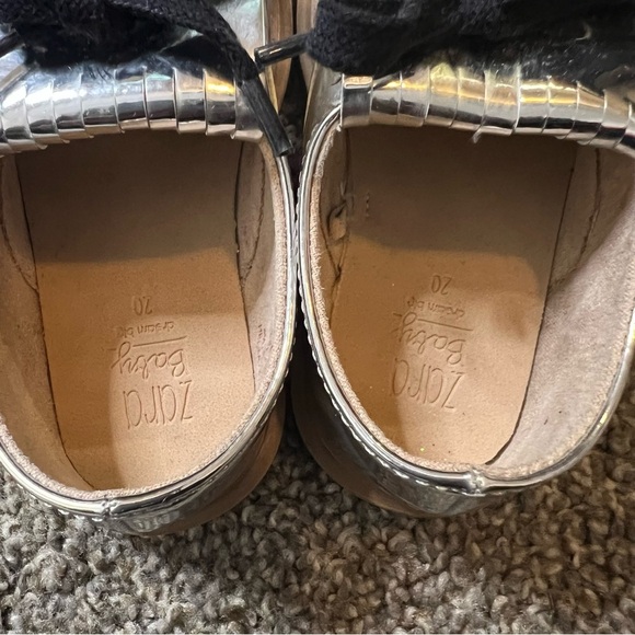 Zara Kids Girls Metallic Silver Patent Leather Oxford Lace Up Shoes Size 4.5 - Picture 4 of 5